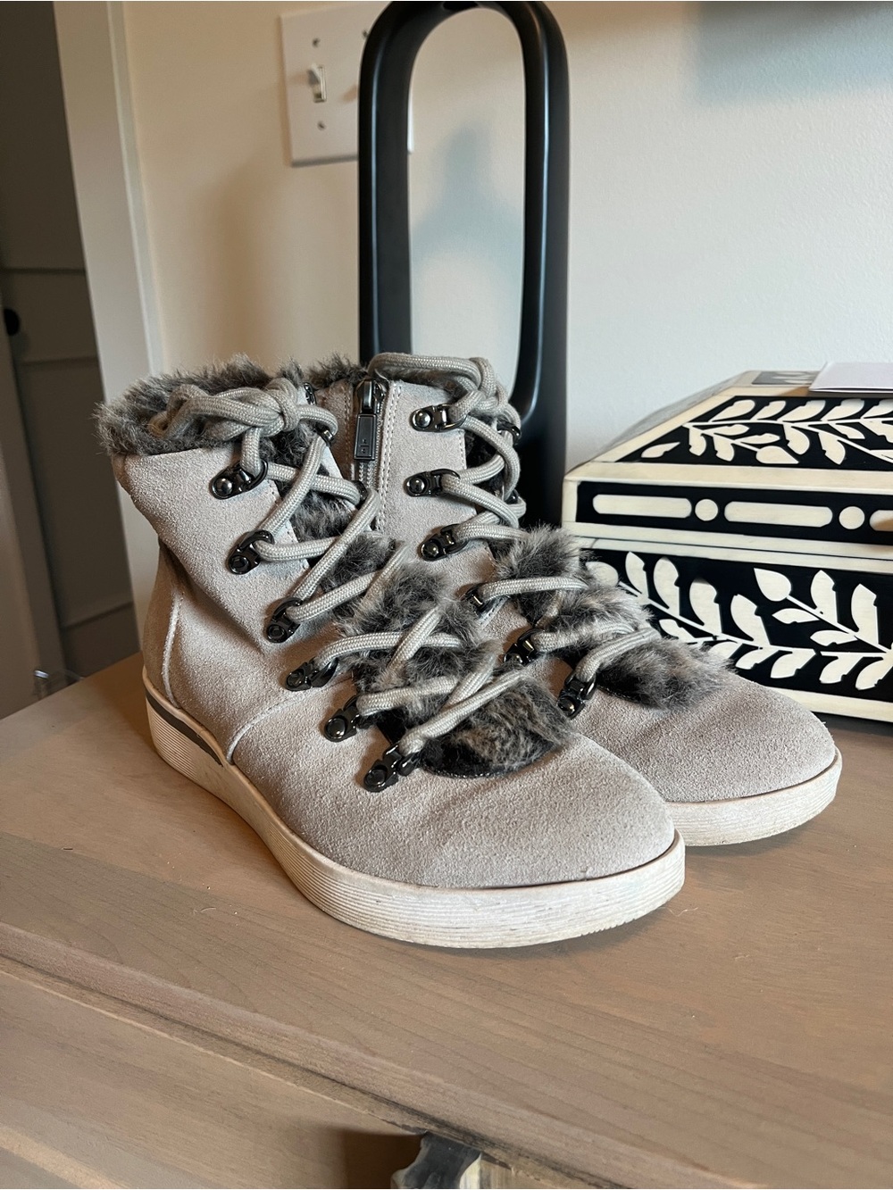 Kenneth Cole Faux Fur Trim Women's High-Top Sneakers - Light Gray